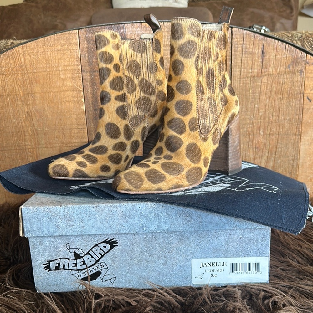 Freebird by Steven Brown Ankle Booties